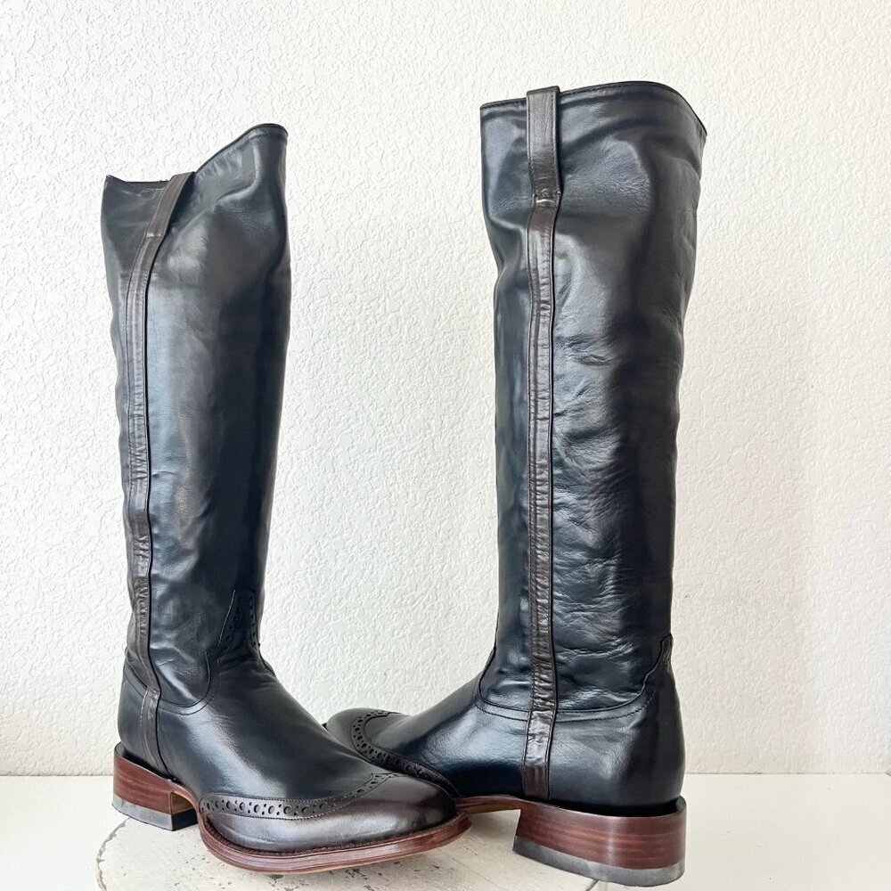 Elegant Black Leather Heeled Boots